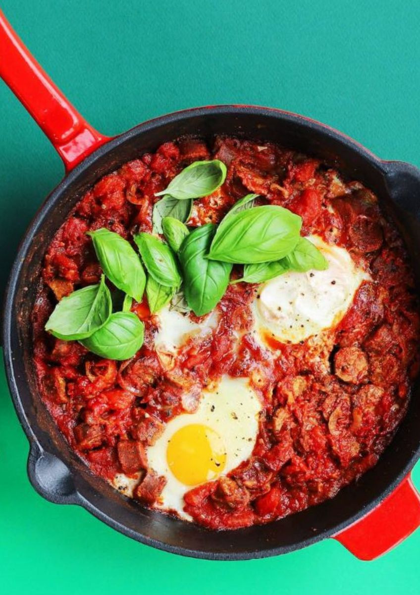 Kiełbaski, parówki i kaszanki - Roślinna Kiełbaska klasyczna - 180g - produkt dobrakaloria.pl 2