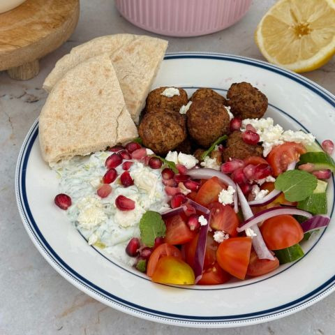 Przepis na Bowl - falafele Dobra Kaloria  w stylu greckim