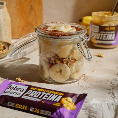 Przepis na nocną owsiankę banoffee