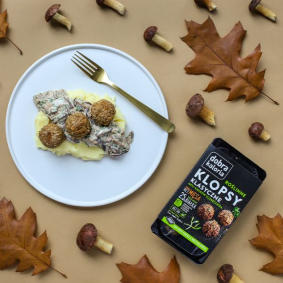 Jak przygotować roślinne klopsy klasyczne z sosem grzybowym Roślinne klopsy klasyczne z sosem grzybowym krok po kroku